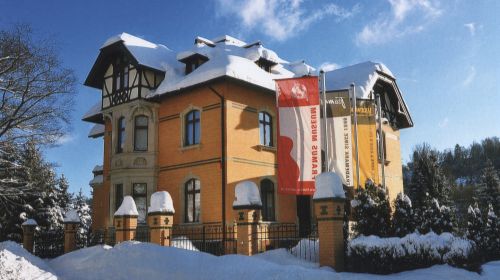 Muzeum  výroby hud. nástrojů zn. FRAMUS