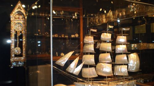 Perleťové a městské muzeum