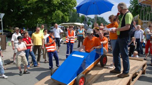 Slavnost u Dračí jeskyně  (Drachenhöhle) v Syrau