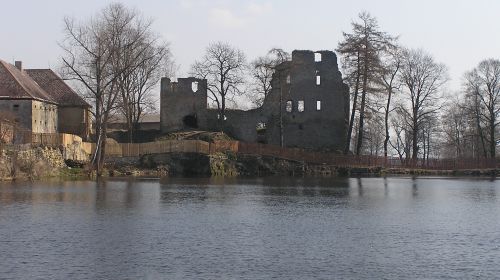 Zřícenina hradu Starý Rybník